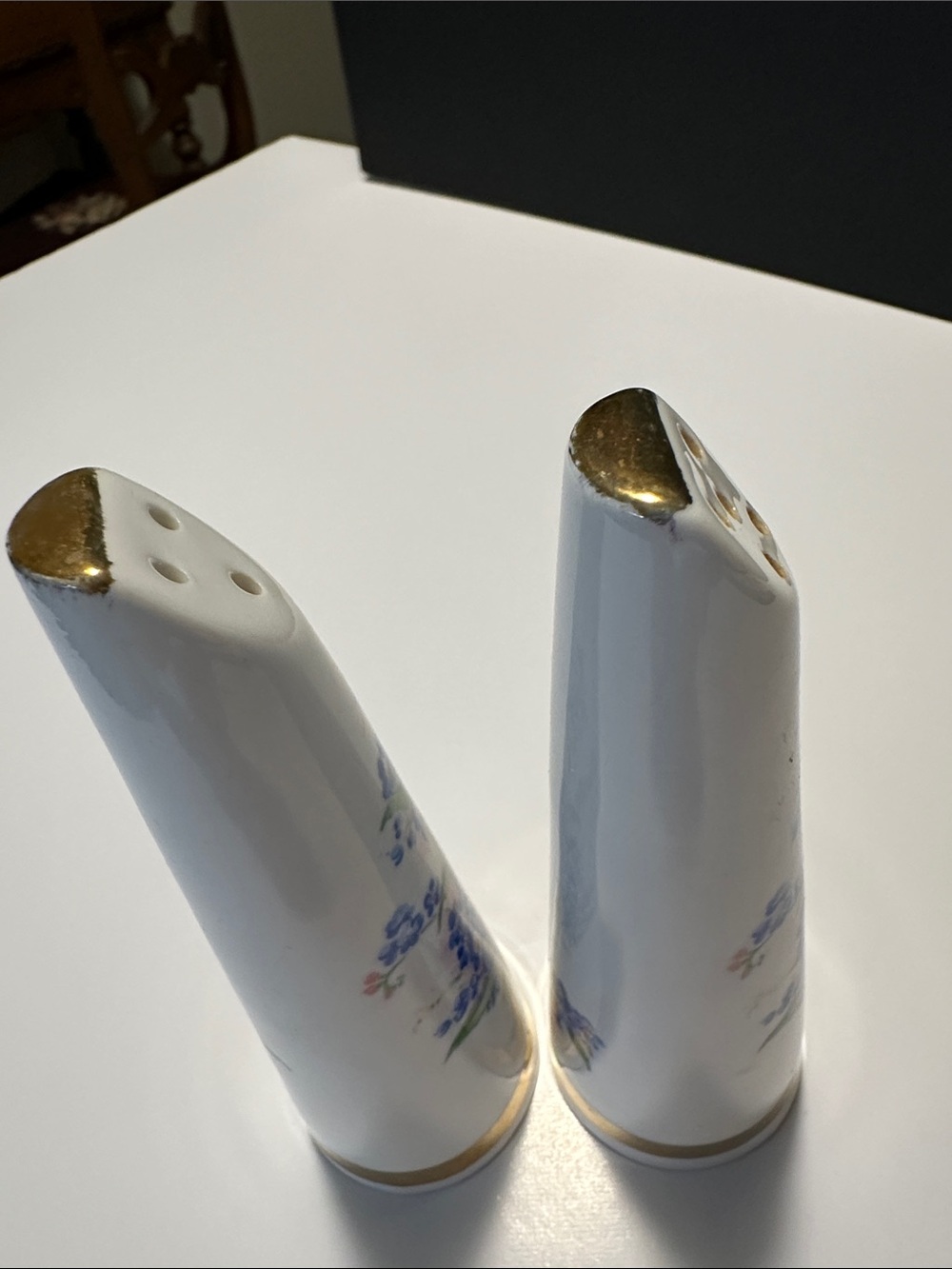 Royal Stuart Salt & Pepper Shakers with Gold Trim - Blue Floral - Picture 6 of 6